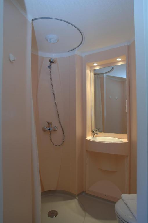 Hotel Domaine Du Roi Kysmar Villandraut Habitación foto