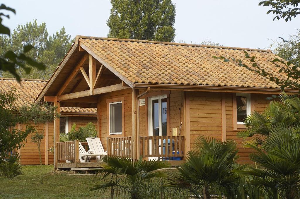 Hotel Domaine Du Roi Kysmar Villandraut Exterior foto